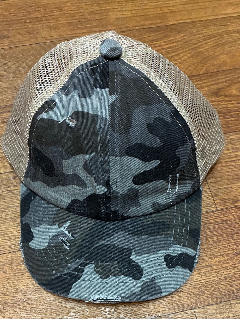 Kid’s Camo Trucker Pony Tail Baseball Cap NWOT
